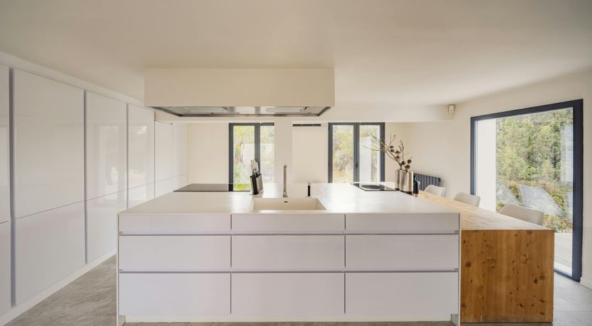 Photo of The Lovely Isle