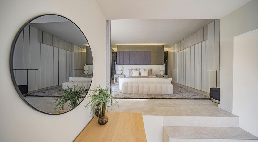 Photo of The Lovely Isle