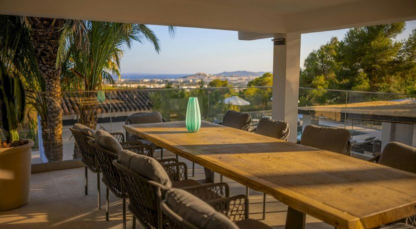 Photo of The Lovely Isle