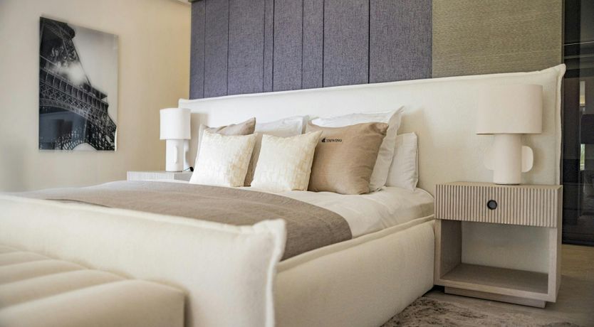 Photo of The Lovely Isle