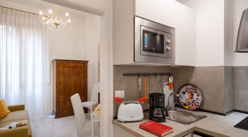 Photo of Galleries & Landmarks