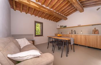 Tuscan Timber Holiday Home