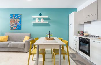 Seaside Horizon Holiday Home