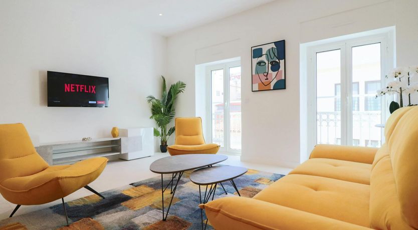 Photo of Riviera Yellow