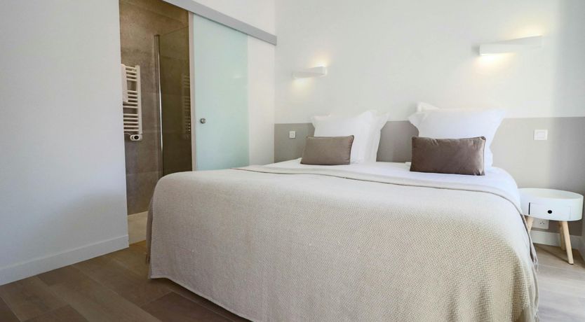 Photo of Riviera Yellow