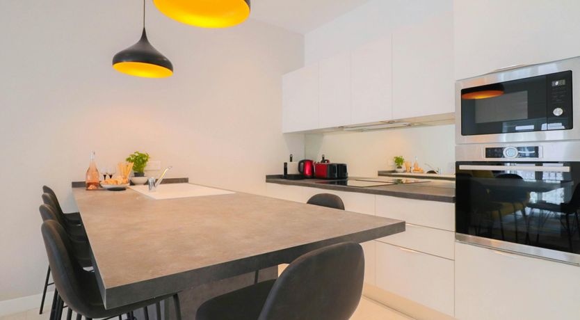 Photo of Riviera Yellow