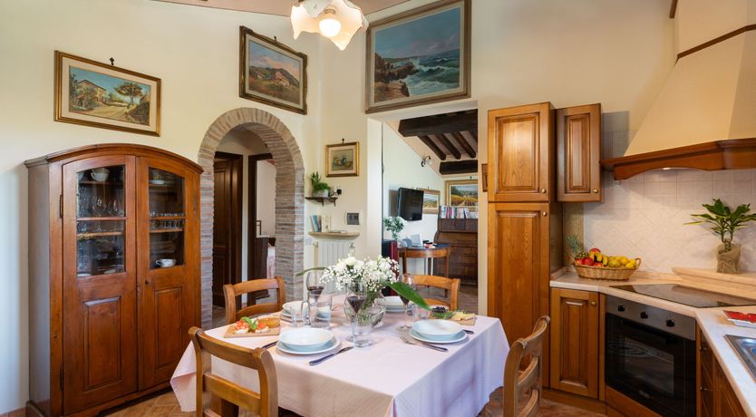 Photo of Hillside Bella