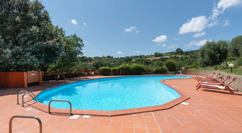 Photo of Hillside Bella