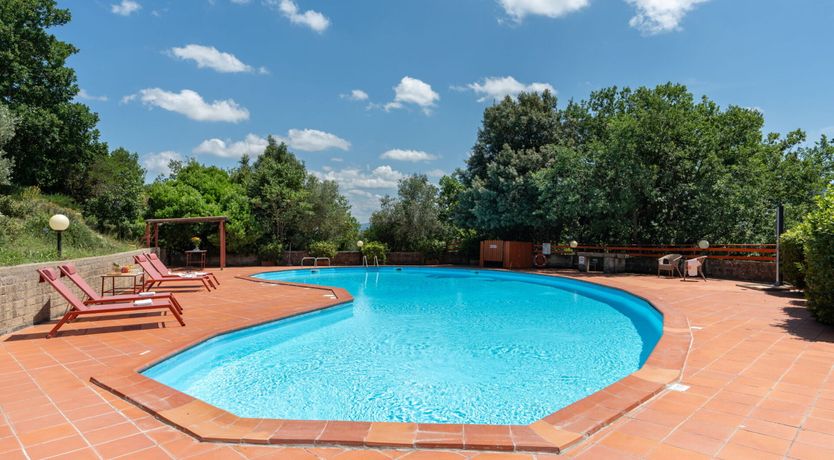 Photo of Hillside Bella