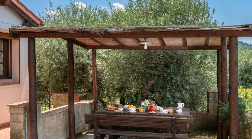 Photo of Hillside Bella