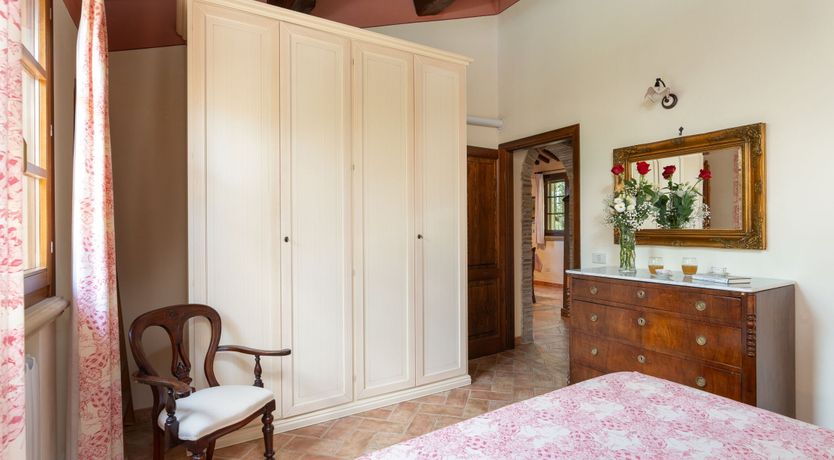 Photo of Hillside Bella