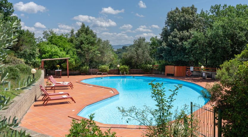 Photo of Hillside Bella