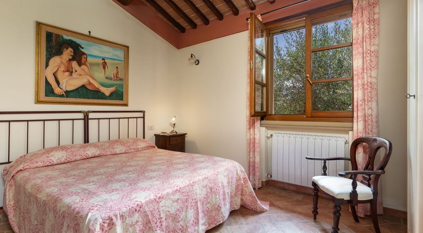 Photo of Hillside Bella