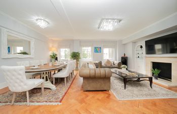 Classic Jewel Holiday Home