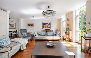 Paddington Splendour Holiday Home