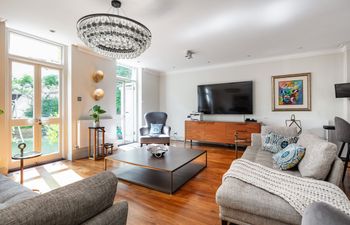 Paddington Splendour Holiday Home