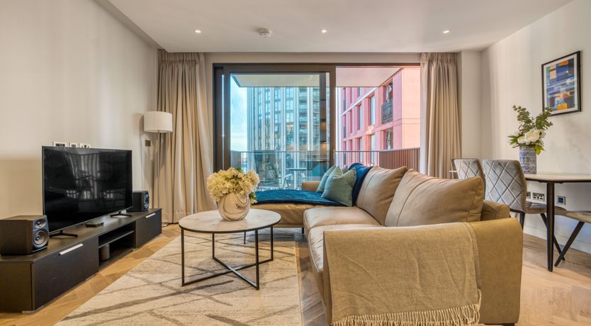 Photo of Gateway to Paddington