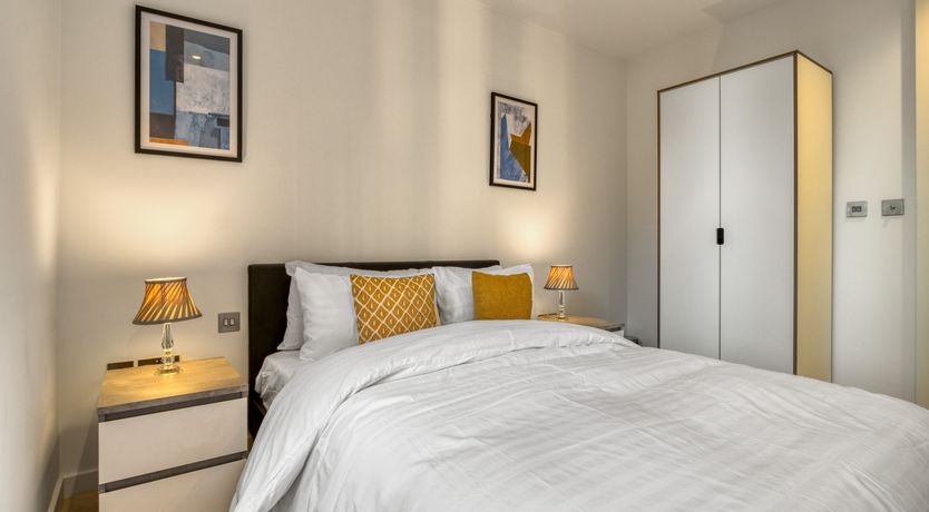 Photo of Gateway to Paddington