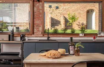 Terra & Gold Holiday Home