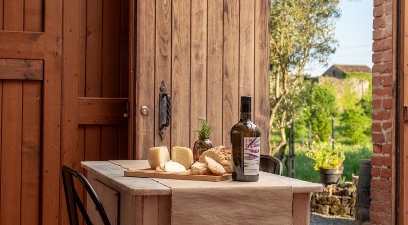 Photo of Terra & Gold