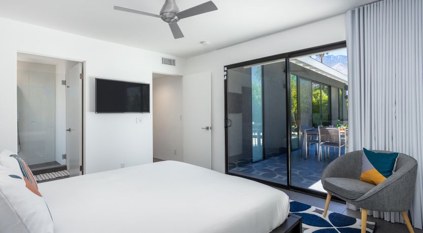 Photo of Sunshine Springs