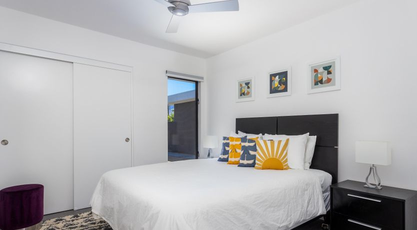 Photo of Sunshine Springs