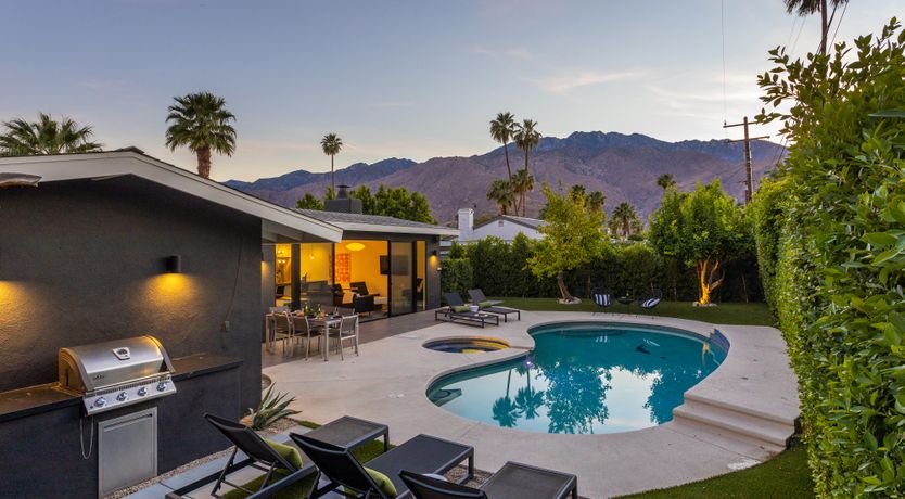 Photo of Sunshine Springs