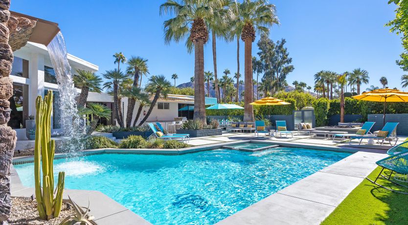 Photo of Balmy Palmy Bliss