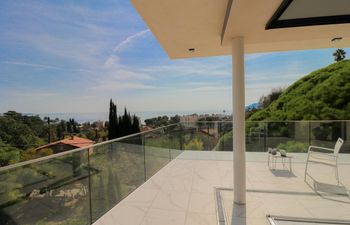 Cannes Vista Holiday Home