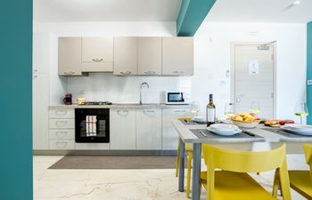Crimson Seashore Holiday Home