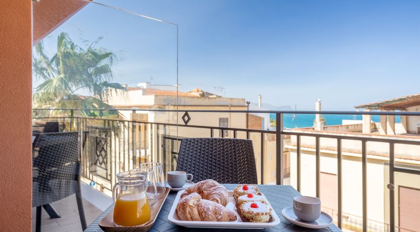 Photo of Crimson Seashore