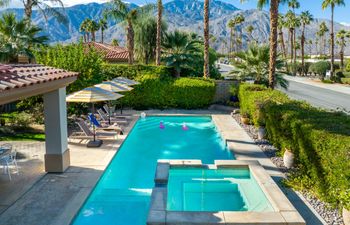 Palm Springs Retreat Holiday Home