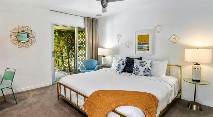 Photo of Tangerine Shine