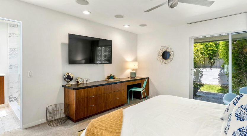 Photo of Tangerine Shine