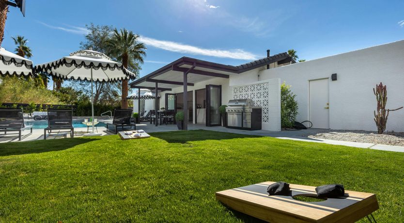 Photo of Palm Springs Paradise