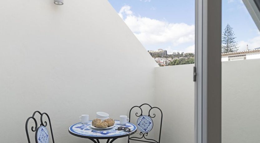 Photo of Madeira Modern