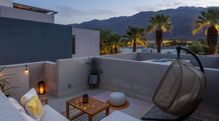 Photo of Cali Casablanca