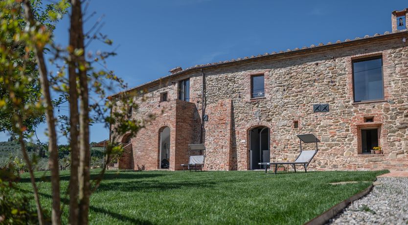 Photo of Sinalunga Style