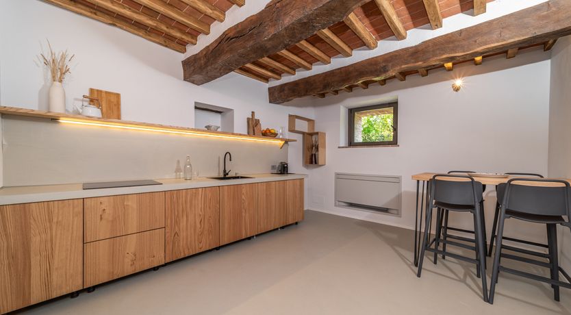 Photo of Sinalunga Style