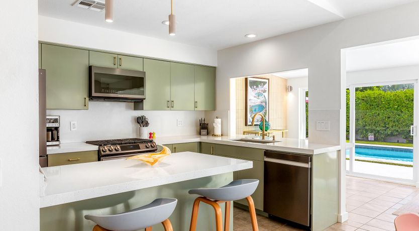 Photo of Tropical Whisper