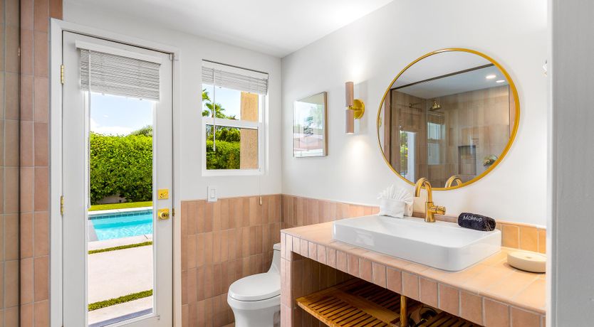 Photo of Tropical Whisper