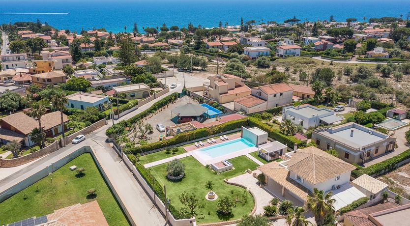 Photo of The Bayside Beauty