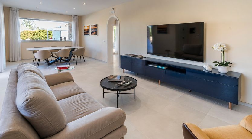 Photo of The Bayside Beauty