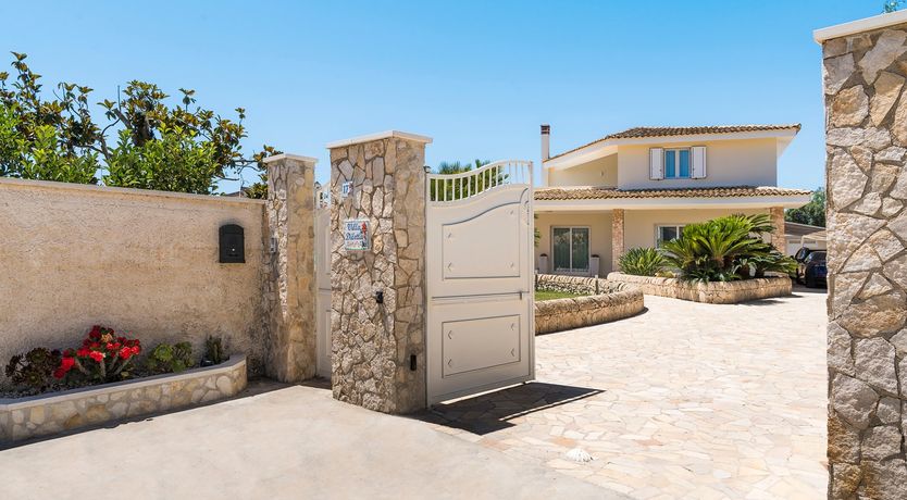 Photo of The Bayside Beauty