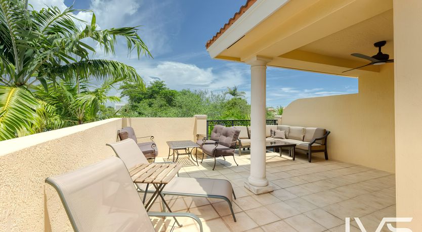 Photo of Coral White