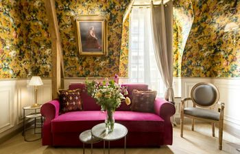 Bright Avenue Holiday Home