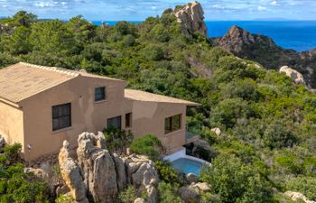 Petra Blu Holiday Home