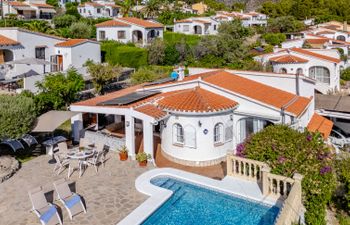 Olivia Holiday Home