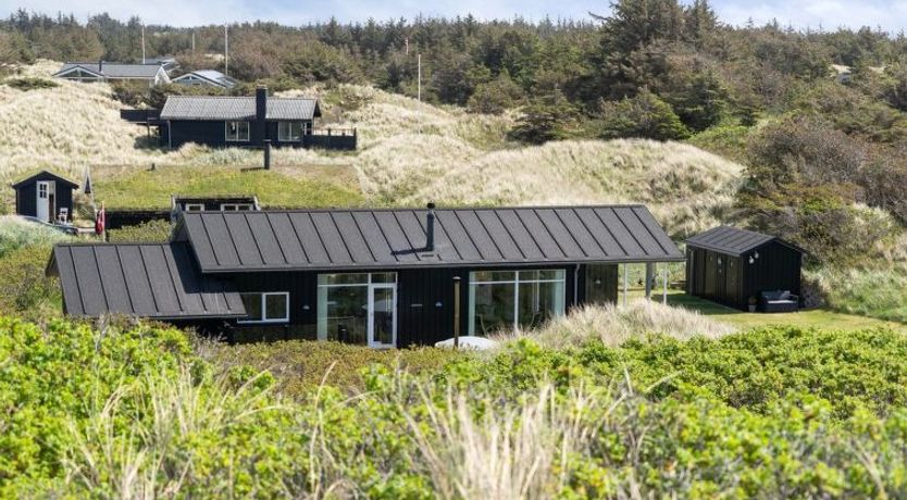 Photo of "Ejnarine" - 300m from the sea