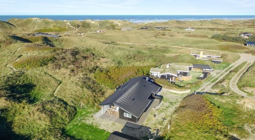 Photo of "Ejnarine" - 300m from the sea